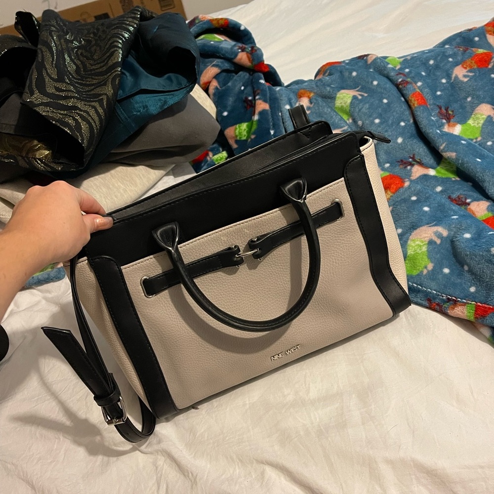Nine West purse